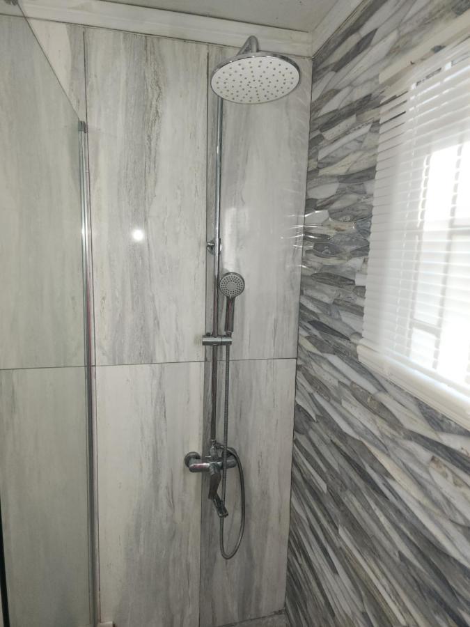 11Onessex1 In The Heart Of Kingston Ja Dn Vacations Apartment Екстериор снимка