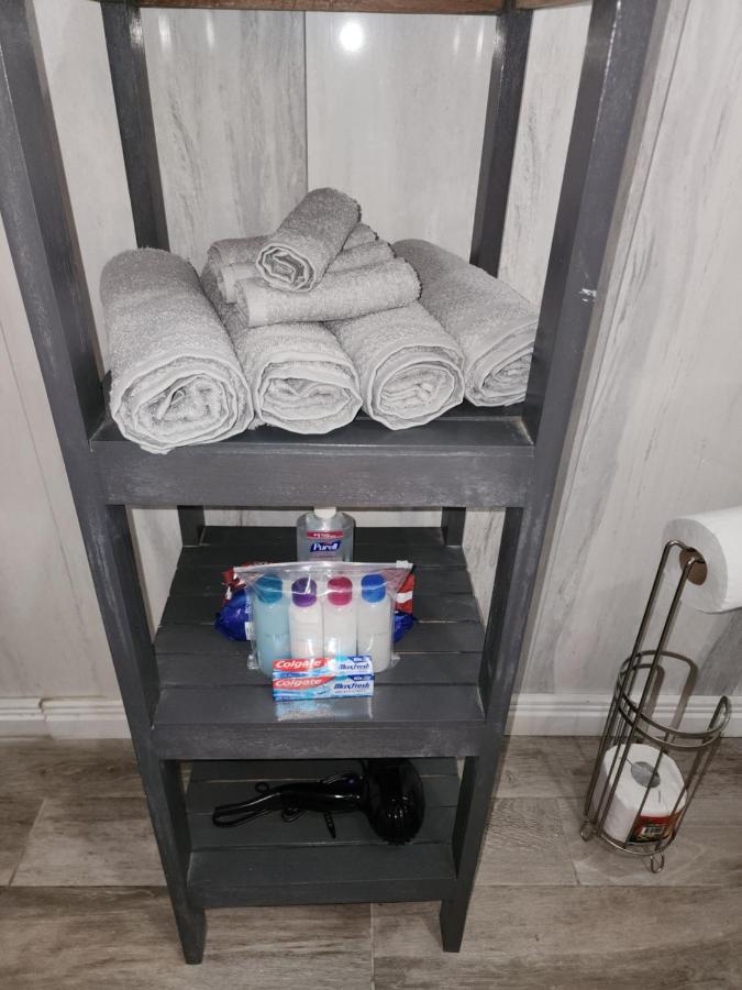 11Onessex1 In The Heart Of Kingston Ja Dn Vacations Apartment Екстериор снимка