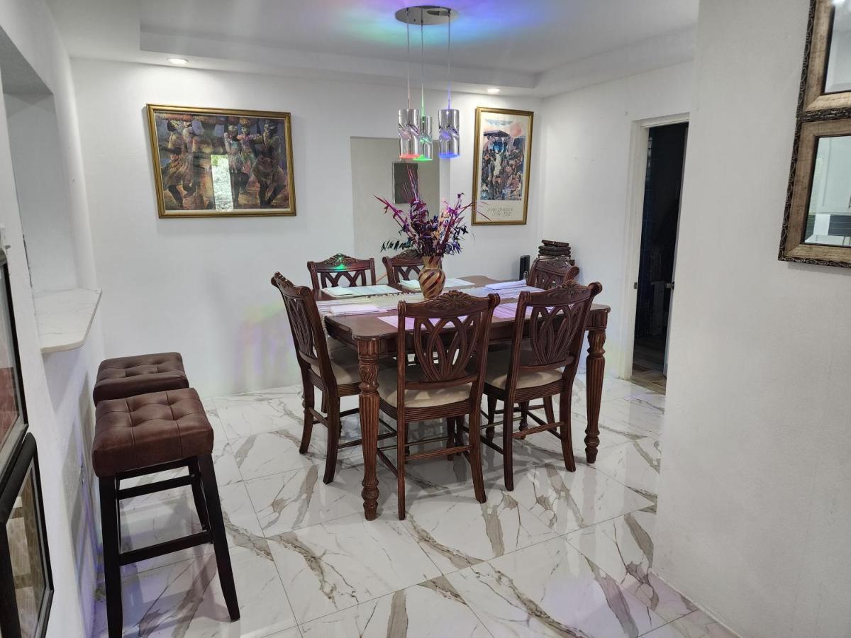 11Onessex1 In The Heart Of Kingston Ja Dn Vacations Apartment Екстериор снимка