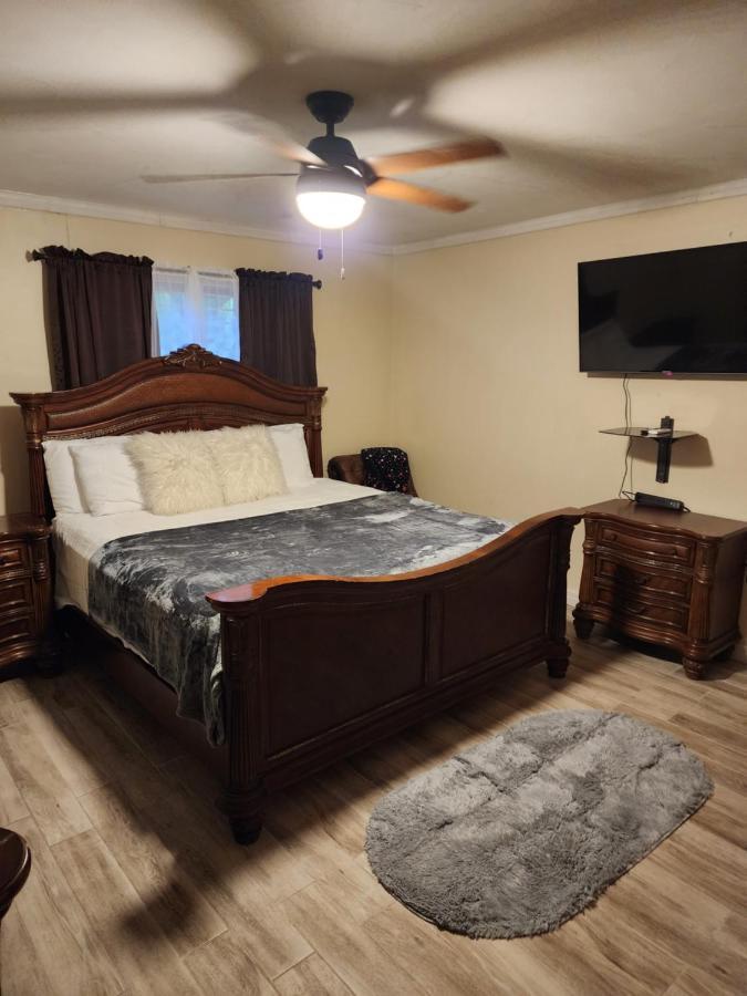 11Onessex1 In The Heart Of Kingston Ja Dn Vacations Apartment Екстериор снимка