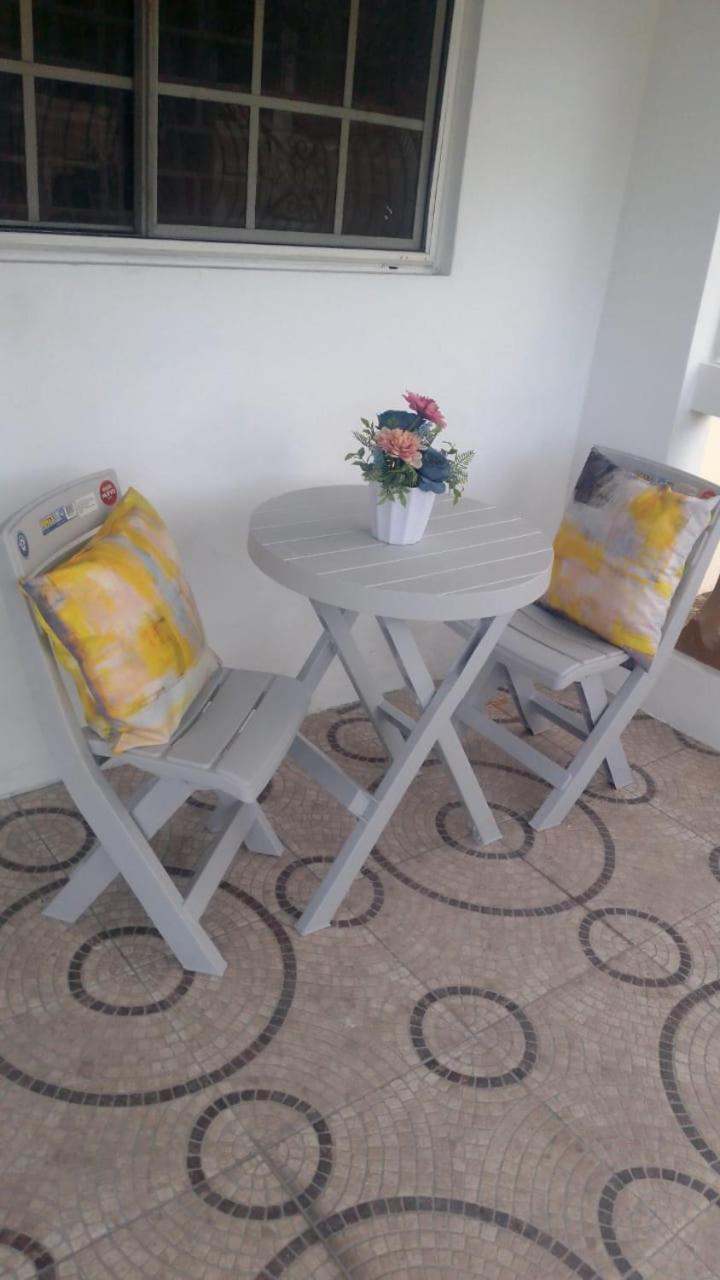 11Onessex1 In The Heart Of Kingston Ja Dn Vacations Apartment Екстериор снимка